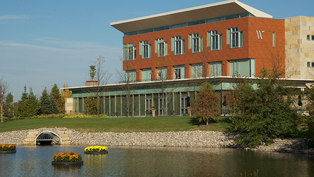 Inn at Water's Edge building photo