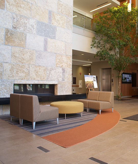 Inn at Water's Edge Lobby Photo